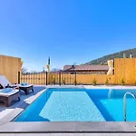 İslamlar 1 Bedroom Secluded With Private Pool Hot Tub Kalkan