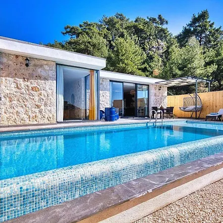 İslamlar 1 Bedroom Secluded With Private Pool Hot Tub Villa