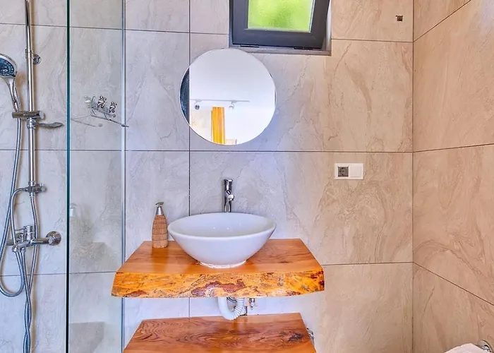 İslamlar 1 Bedroom Secluded With Private Pool Hot Tub Villa *